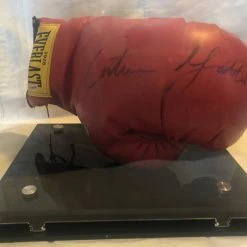 Iconsofboxing.com Arturo Gatti Autographed/Hand Signed Boxing Glove