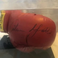 Iconsofboxing.com Arturo Gatti Autographed/Hand Signed Boxing Glove