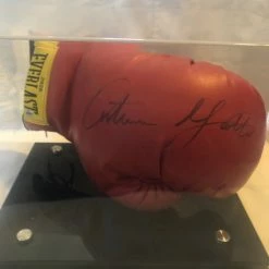 Iconsofboxing.com Arturo Gatti Autographed/Hand Signed Boxing Glove