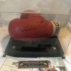 Iconsofboxing.com TOP FIGHTERS Muhammad Ali Autographed Red Everlast Old Vintage Boxing Gloves COA