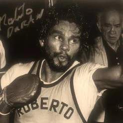 Iconsofboxing.com TOP FIGHTERS Roberto Duran Autographed Signed Boxing 8x10 Training Photo