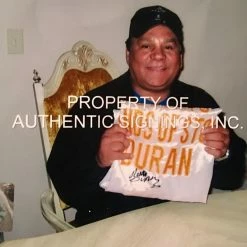 Iconsofboxing.com TOP FIGHTERS Roberto Duran Custom Boxing Robe Autographed In Black Signature Dual Certified