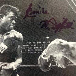 Iconsofboxing.com Emile Griffith Autographed 8x10 Black & White Photo World Champion Boxer