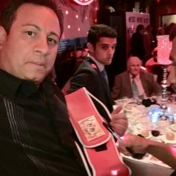 Iconsofboxing.com Vasyl Lomachenko New Rare Autographed Everlast Red Boxing Glove In Black Signature TOP FIGHTERS