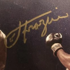 Iconsofboxing.com Joe Frazier Signed Autographed Rare Magazine Vs Muhammad Ali In Gold TOP FIGHTERS